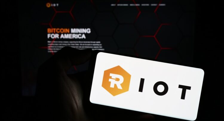 Bitcoin and AI Themes Ignite Riot Platforms Stock (RIOT)