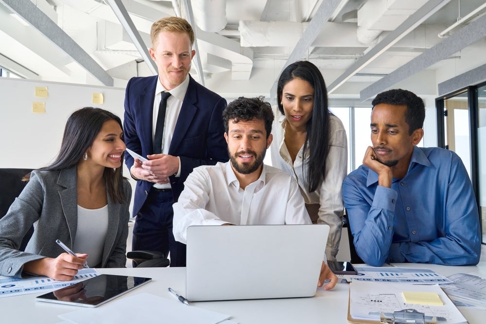 More Young Traders Are Turning To AI When Crypto Gets Chaotic, Survey Says