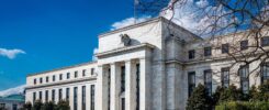 Fed Governor: Guardrails Essential for Stablecoins to Modernize Finance